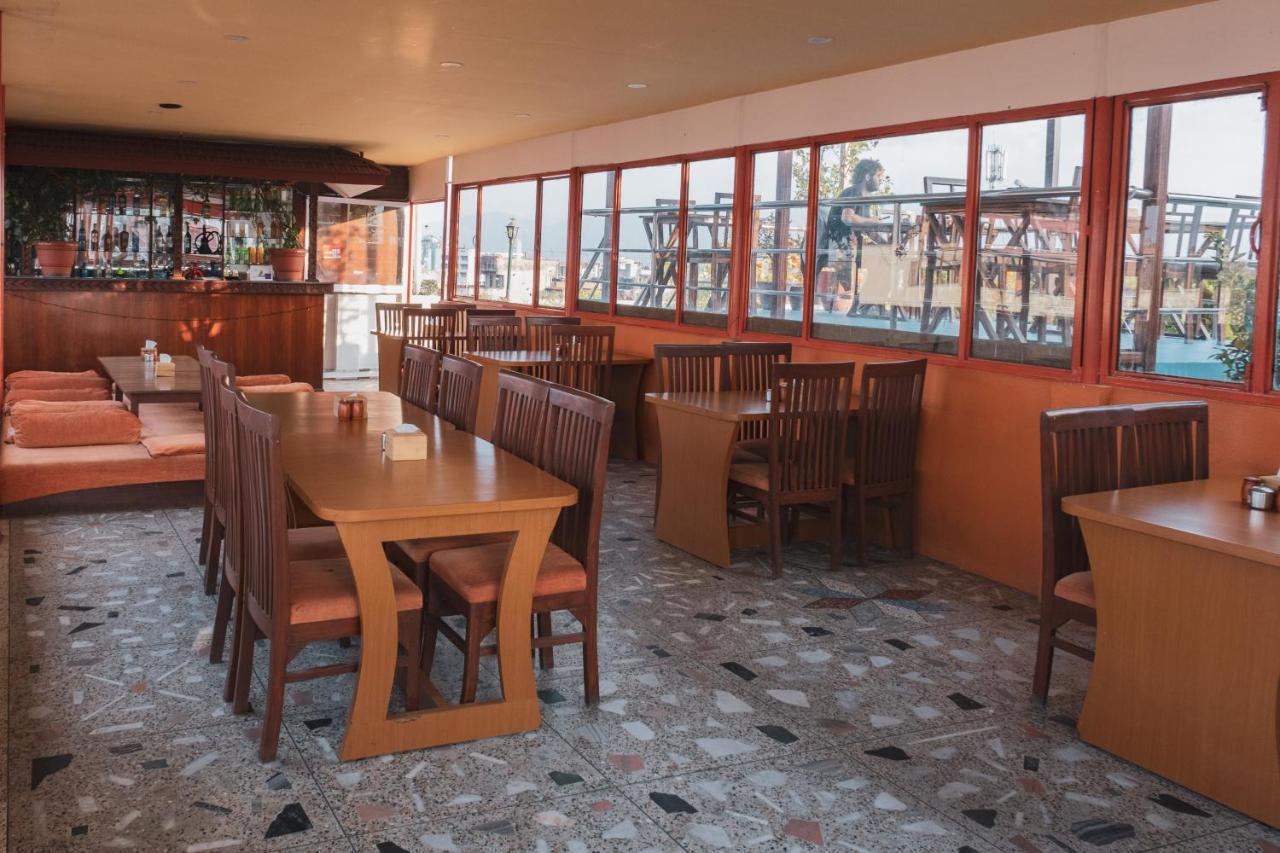 Nepalaya Hotel 카트만두 외부 사진