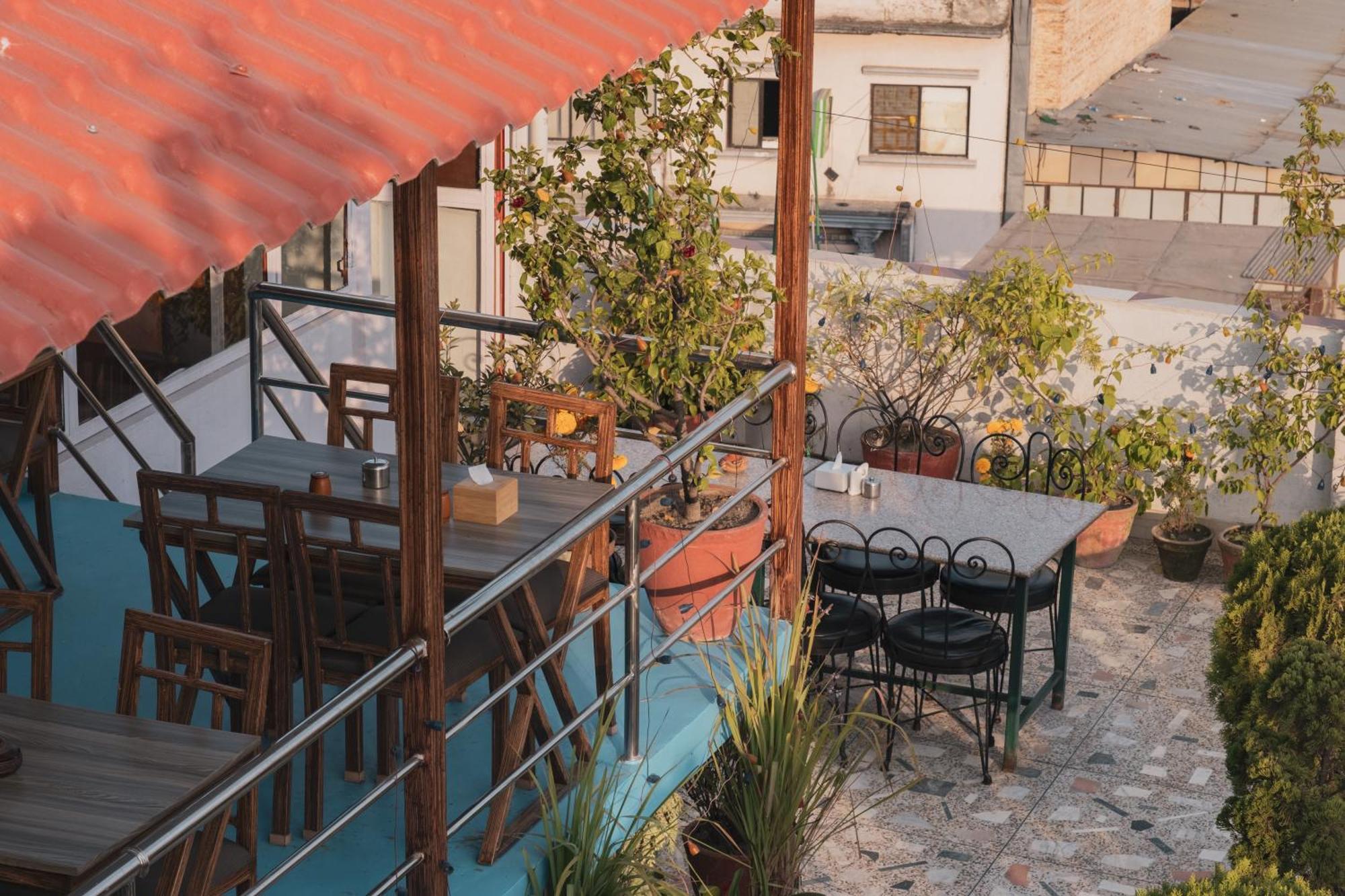 Nepalaya Hotel 카트만두 외부 사진