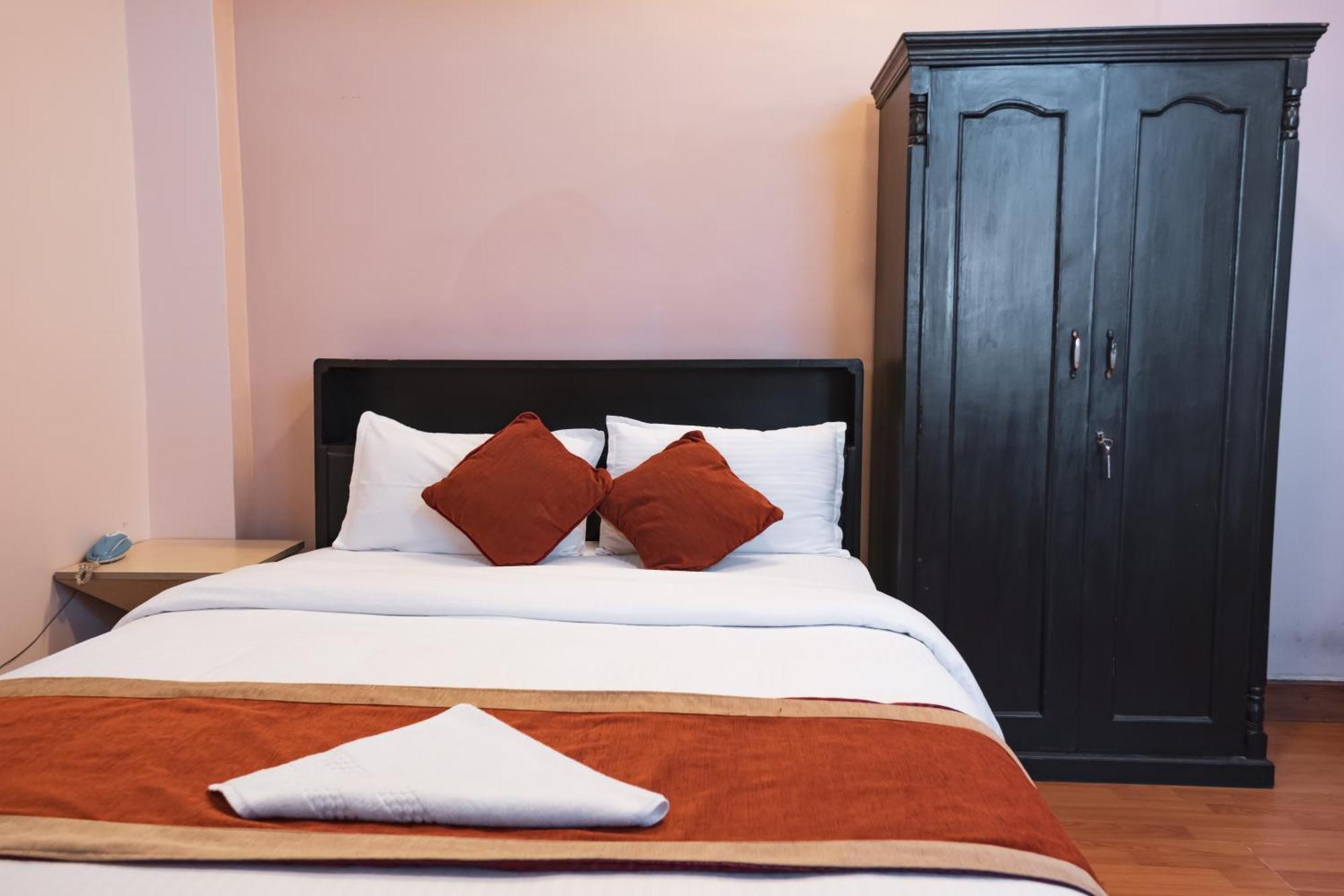 Nepalaya Hotel 카트만두 외부 사진